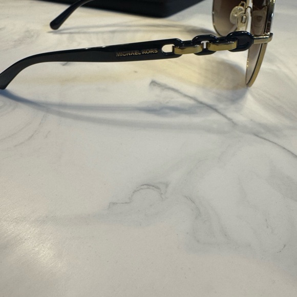 Michael Kors sunglasses - Picture 4 of 5